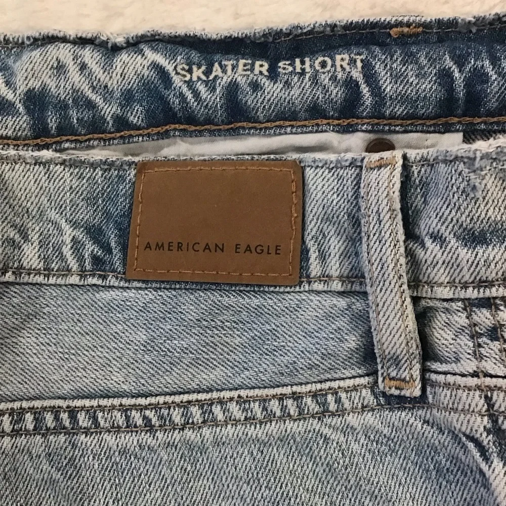 American Eagle 4 Skater Short Women’s Denim Jeans Baggy Shorts Distressed
